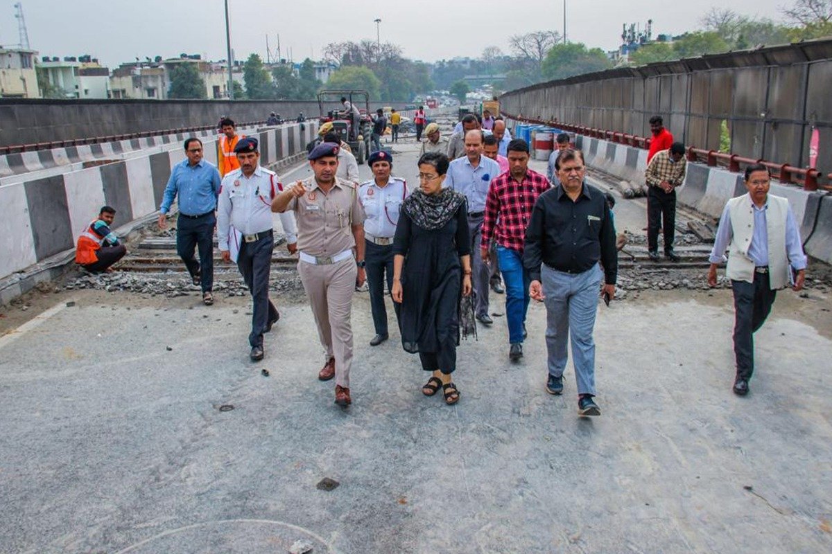 Marlena inspected the work going on at the flyover on the instructions of chief minister Arvind Kejriwal.