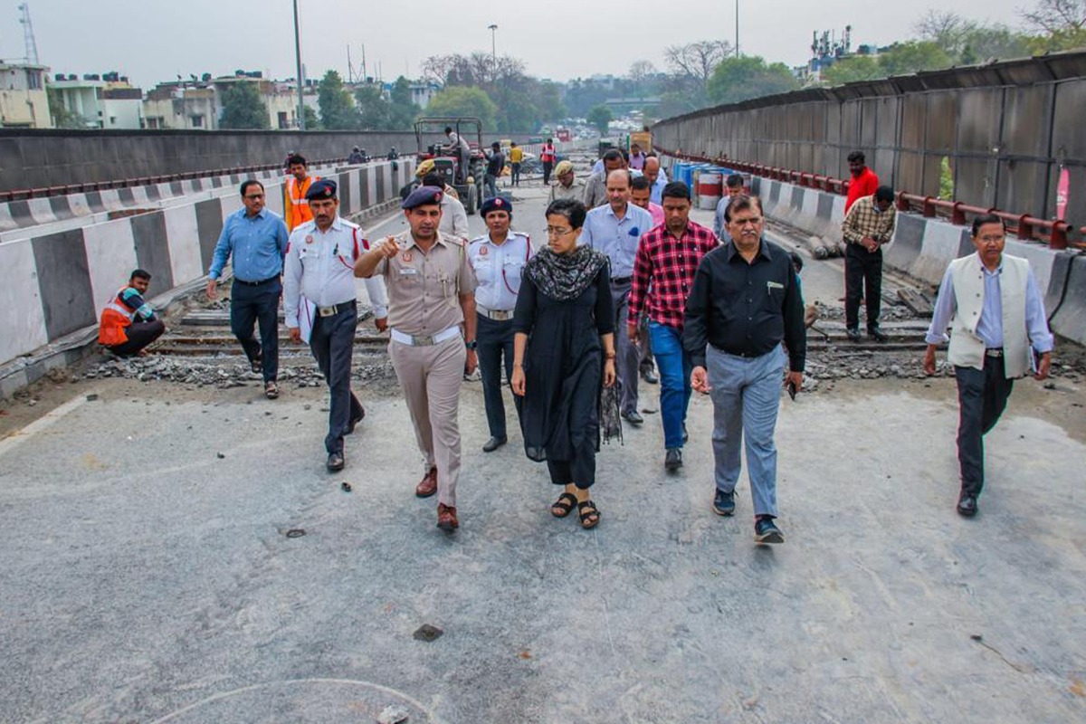 Marlena inspected the work going on at the flyover on the instructions of chief minister Arvind Kejriwal.