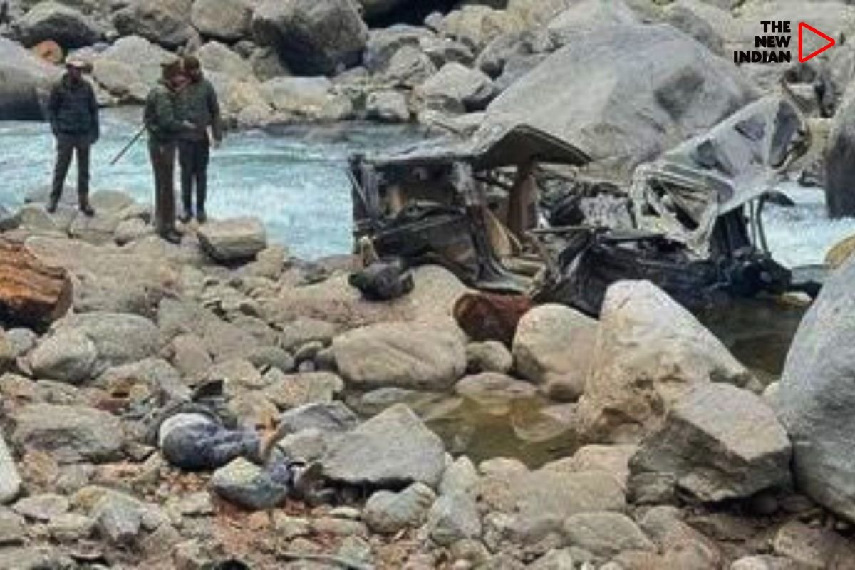 Four dead, two missing in Kishtwar road accident.