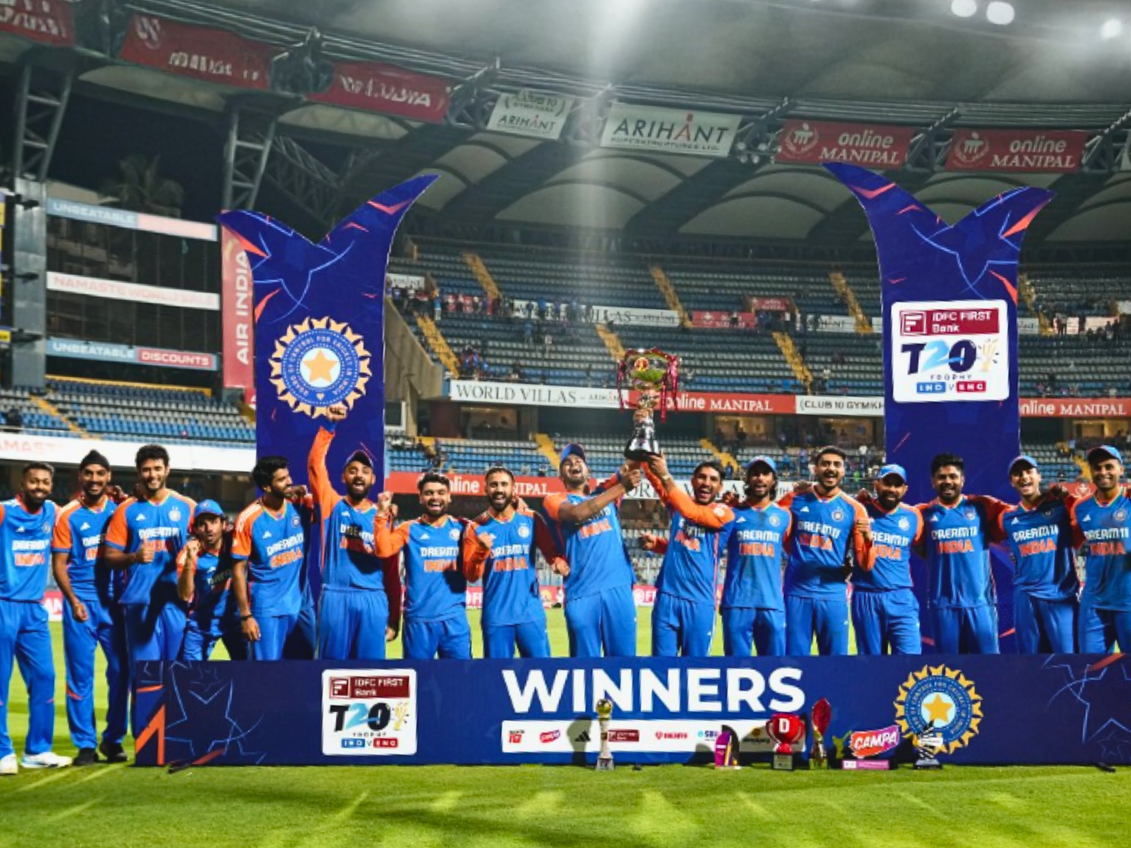 India lifts the IDFC Trophy after a commanding 4-1 T20I series win over England!