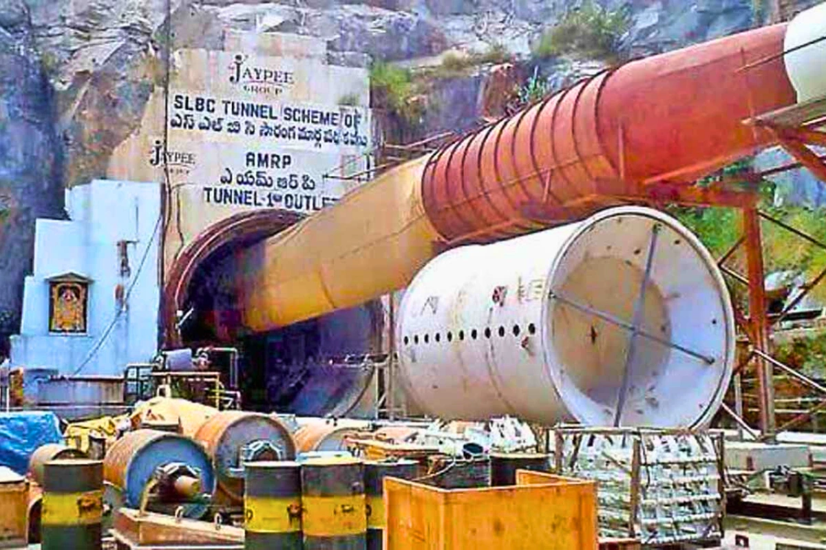 Indian army leads urgent rescue at Srisailam tunnel collapse.