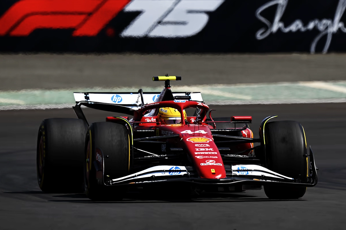 Hamilton overcame tyre graining to extend his lead and secure a dominant Sprint victory.