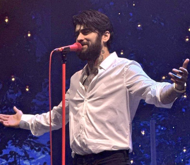 Zayn Malik’s emotional rendition of Night Changes marked a decade since his departure from One Direction.