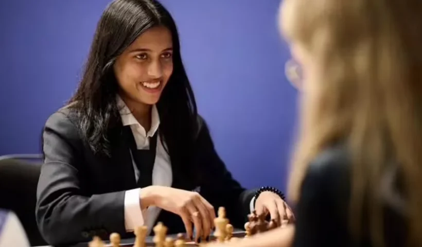 Divya Deshmukh Defeats World No. 1 Hou Yifan in Blitz Semifinal