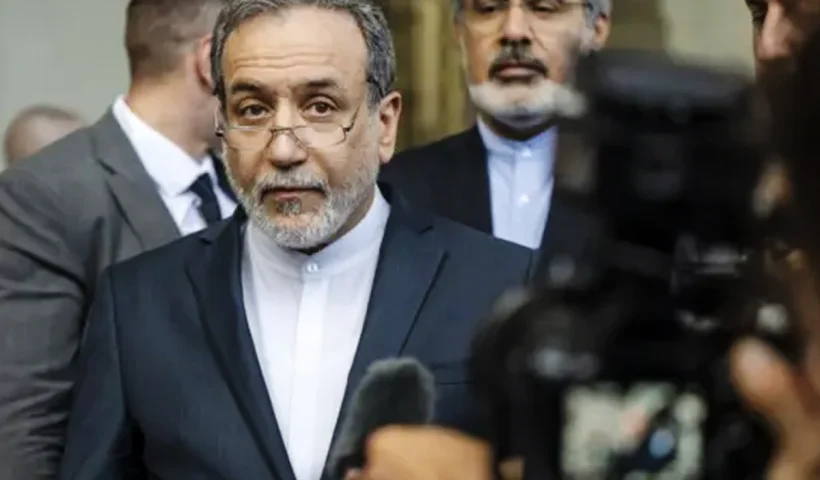 Iran FM: US Entry Into War Perilous for Everyone